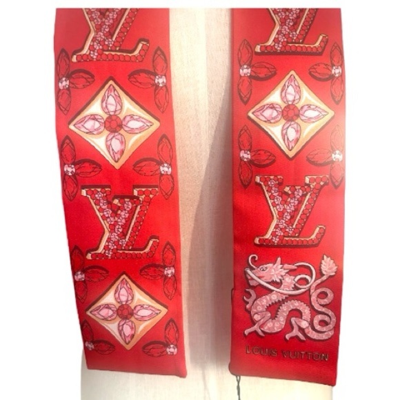 NWT Louis Vuitton Lunar New Year Dragon LV Red BB Bandeau 100% Silk Scarf 3x47” - Picture 5 of 13
